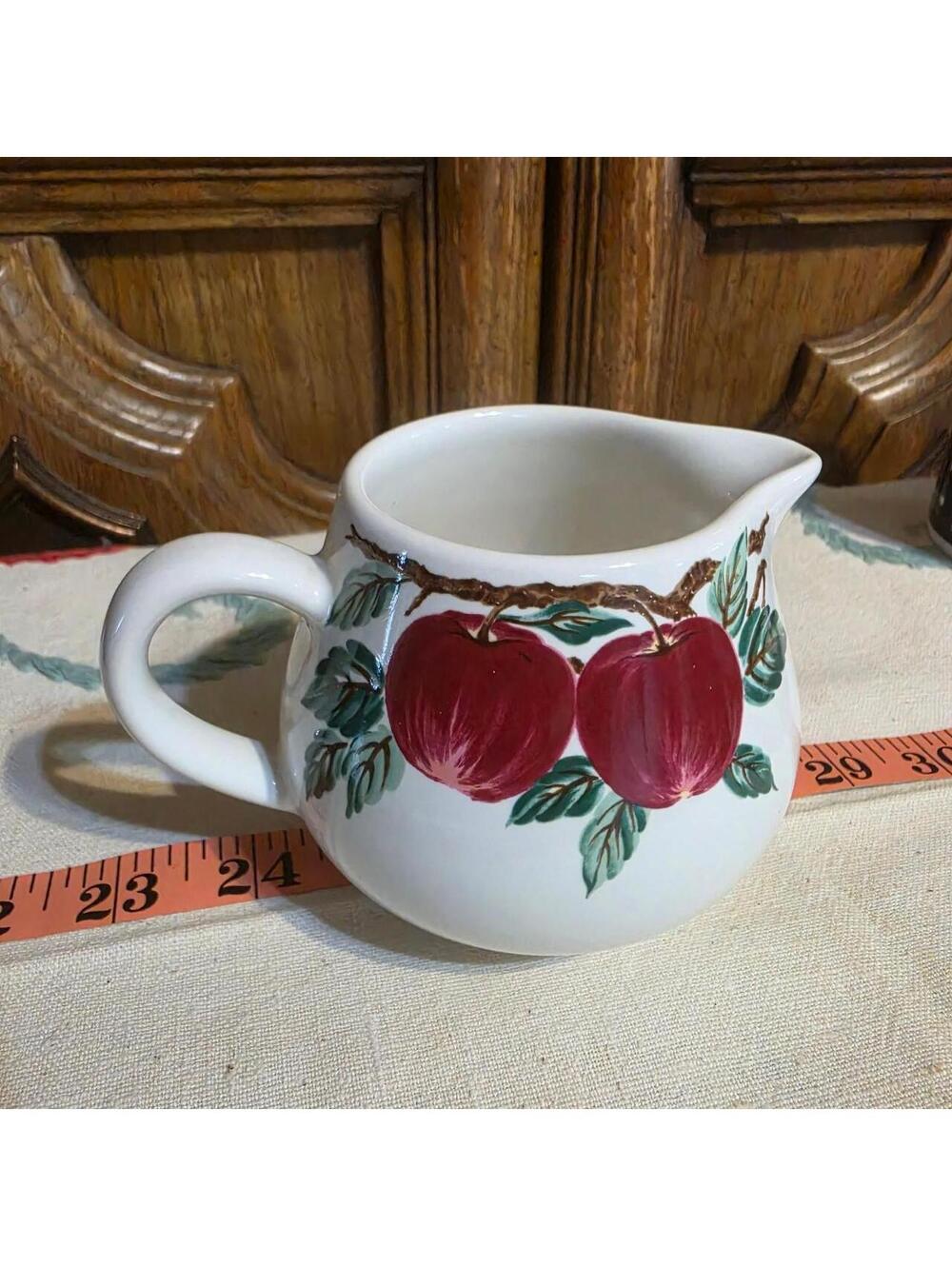 Nancy Calhoun Bella Roma creamer White and Red Dinnerware